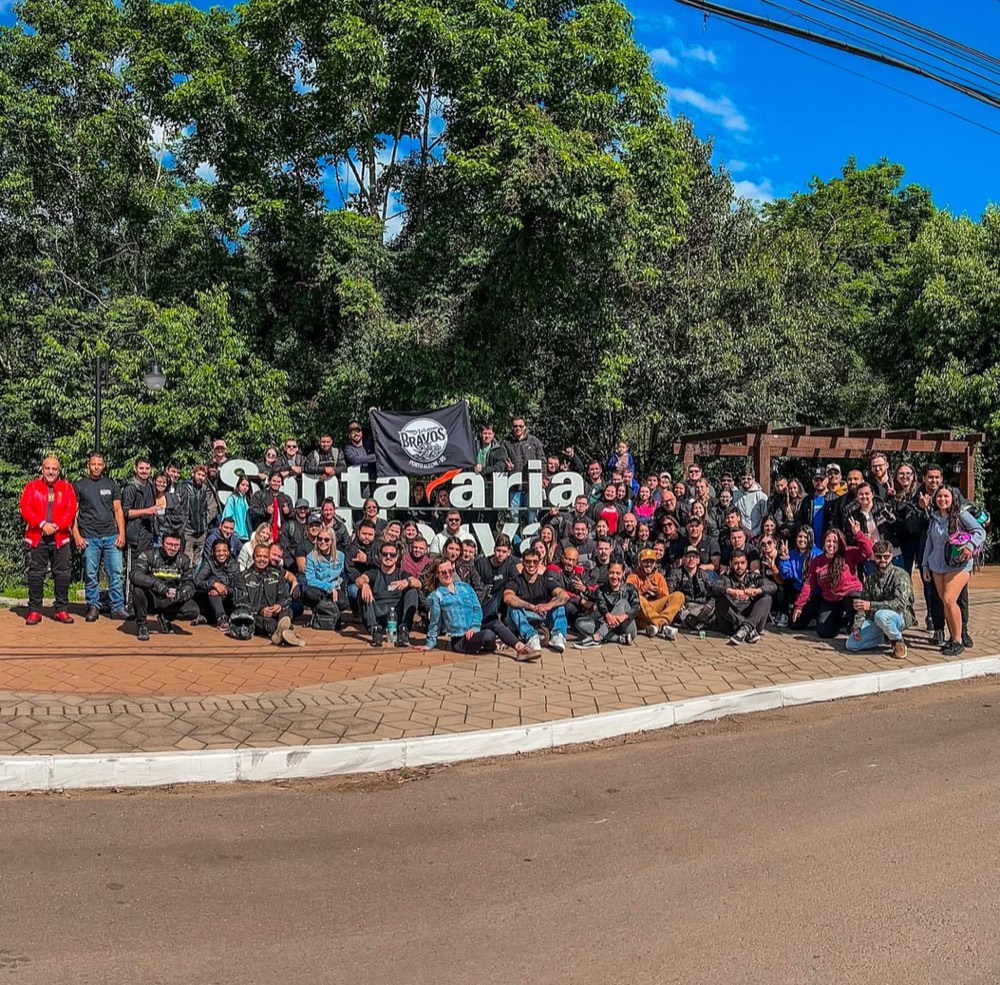 Foto do grupo reunido em Santa Maria do Herval